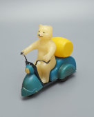 Детская инерционная игрушка «Мишка на мотороллере», металл, пластмасса, СССР