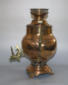 Старинный медный самовар с большими ручками