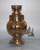 Старинный медный самовар с большими ручками