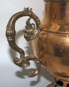 Старинный медный самовар с большими ручками