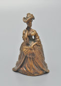 Старинный вызывной колокольчик «Знатная дама с веером»​, бронза, Россия, 1-я пол. 20 в.