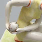 Фигурка «Гимнастка с мячом», скульптор Таёжная О. П., фарфор Дулево, 1959 г.