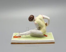 Фигурка «Гимнастка с мячом», скульптор Таёжная О. П., фарфор Дулево, 1959 г.