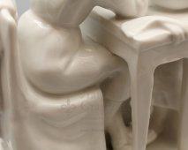 Фарфоровая статуэтка «Маникюр» (Сплетницы), белье, скульптор Малышева Н. А., Дулево, СССР