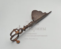 Антикварные щипцы для снятия нагара, подрезки фитиля и тушения свечей, кованное железо, Англия, 19 век.