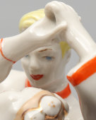 Статуэтка «Белорусский танец» (Лявониха), скульптор Малышева Н. А., фарфор, Дулево, 1963 г.