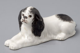 Фигурка «Собака породы спаниель», скульптор Ризнич И. И., анималистика ЛФЗ, 1930-40 гг.
