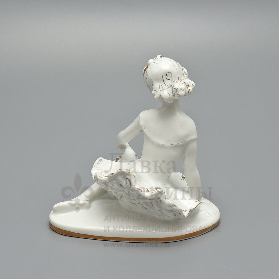 Порно әйел аяғымен мастурбация жасайды