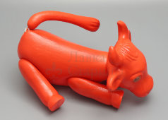 Советская игрушка на резинках «Корова», целлулоид, Охтинский химкомбинат, 1950-е