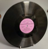 Доменико Модуньо с песнями на итальянском языке «Шахтёры» и «Селена». Фирма Мелодия Апрелевский завод, 1960-е гг.