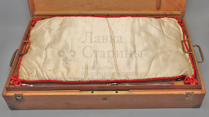 Большой старинный набор медицинских инструментов врача-хирурга в деревянном кейсе, компания «Дом Шарьер Коллен», Париж, Франция, г. Париж, 1900-й г.