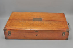 Большой старинный набор медицинских инструментов врача-хирурга в деревянном кейсе, компания «Дом Шарьер Коллен», Париж, Франция, г. Париж, 1900-й г.