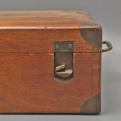 Большой старинный набор медицинских инструментов врача-хирурга в деревянном кейсе, компания «Дом Шарьер Коллен», Париж, Франция, г. Париж, 1900-й г.