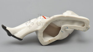 Статуэтка «Девушка с книгой» (На отдыхе), скульптор С. И. Вайнштейн-Машурина (Асерьянц), фарфор, Сысертский завод, 1960-70 гг.