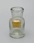 Старинный стеклянный флакон из-под вазелина, Россия, до 1917 г.