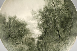 Большая декоративная тарелка «Речной пейзаж», дореволюционный фаянс, Россия, к. 19, н. 20 вв.