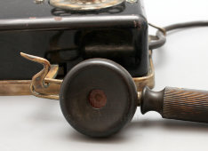 Старинный настенный дисковый телефонный аппарат, Европа, 1920-30 гг.