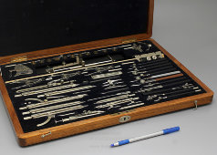 Большой набор инструментов для черчения, готовальня «Präcision» (Точность), фирма Е. O. Richter&Co, Берлин, 1905-1925 гг.