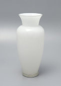 Настольная декоративная ваза «Летний сад», молочное стекло, ЛЗХС, 1950-е