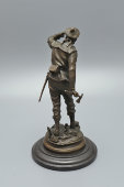 Кабинетная настольная статуэтка «Моряк с топориком», бронза, мрамор, Европа, 2000-е