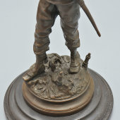 Кабинетная настольная статуэтка «Моряк с топориком», бронза, мрамор, Европа, 2000-е