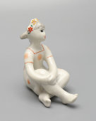 Статуэтка «Песенка», скульптор Пермяк М. Е., фарфор, Сысертский завод, 1960-70 гг.