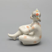 Статуэтка «Песенка», скульптор Пермяк М. Е., фарфор, Сысертский завод, 1960-70 гг.