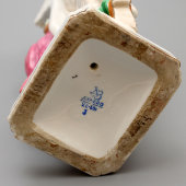 Скульптурная граппа «Телефонная будка», скульптор Малышева Н. А., Дулево, 1958 г.