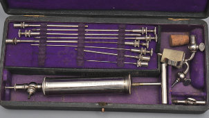Старинный медицинский аспиратор Дьёлафуа (Aspirateur de Dieulafoy), оригинальный футляр, Франция, кон. 19 в.