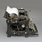 Старинная стационарная печатная машинка «Continental», компания Wanderer-Werke в Siegmar-Schönau, Германия, 1930-е