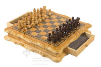 Шахматы фигурные из карельской березы