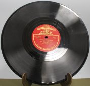 Советская старинная / винтажная пластинка 78 оборотов для граммофона / патефона с русскими народными песнями: «Хороводная» и «Русская плясовая»