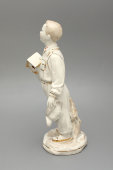 Статуэтка «Мальчик со скворечником», скульптор Бржезицкая А. Д., Дулево, 1954 г.