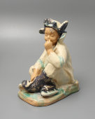 Статуэтка «Мальчик в коньках», керамика, СХФ №1, 1950-60 гг.