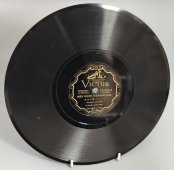 Оркестр Льюиса Рута исполняет пасодобль «Вена остается Веной» и танго «Первые цветы мая». Victor recordings. 1930е гг.