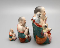 Комплект статуэток Хотэя разных размеров, фарфор, Китай, 2-я пол. 20 в.