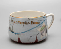 Чайная пара «Канал Москва-Волга», Вербилки, 1930-е гг., художник Харитонов И. М., фарфор 