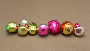 Набор советских ёлочных игрушек «В гостях у Деда Мороза», стекло, 1970-80 гг.