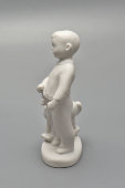 Статуэтка «Мальчик с лошадкой» из серии «Счастливое детство», скульптор Столбова Г. С., бисквит, ЛФЗ, 1960-е