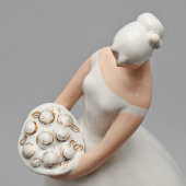 Статуэтка «Дебют», скульптор Жникруп О. Л., фарфор, Киевский ЭКХЗ, 1955-62 гг.