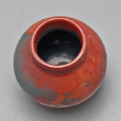 Старинная маленькая интерьерная вазочка в красной глазури, керамика, Россия, нач. 20 в.