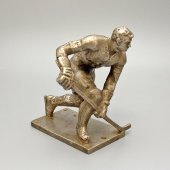 Советская спортивная скульптура «Хоккеист», силумин, СССР, 1960-е