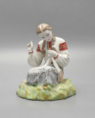 Статуэтка «Вышивальщица», скульптор Щербина В. И., Киевский ЭКХЗ, 1955-62 гг.