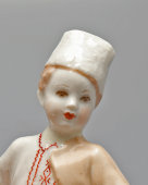Фигурка «Украинский мальчик» (Украинец), скульптор Бржезицкая А. Д., фарфор Дулево, 1953 г.