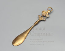 Винтажный рожок, ложка для обуви «Дама в кринолине», латунь, Великобритания, 1-я пол. 20 в.