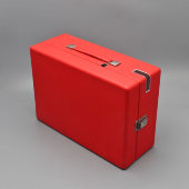 Портативный граммофон, патефон-чемодан в красном цвете, модель ПТ-3, завод Ордена Ленина «Молот», Вятские Поляны, СССР, 1951-54 гг.