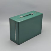 Портативный граммофон, патефон-чемоданчик, модель ПТ-3, завод Ордена Ленина «Молот», Вятские Поляны, СССР, 1951-54 гг.