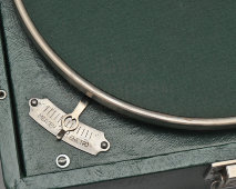 Портативный граммофон, патефон-чемоданчик, модель ПТ-3, завод Ордена Ленина «Молот», Вятские Поляны, СССР, 1951-54 гг.