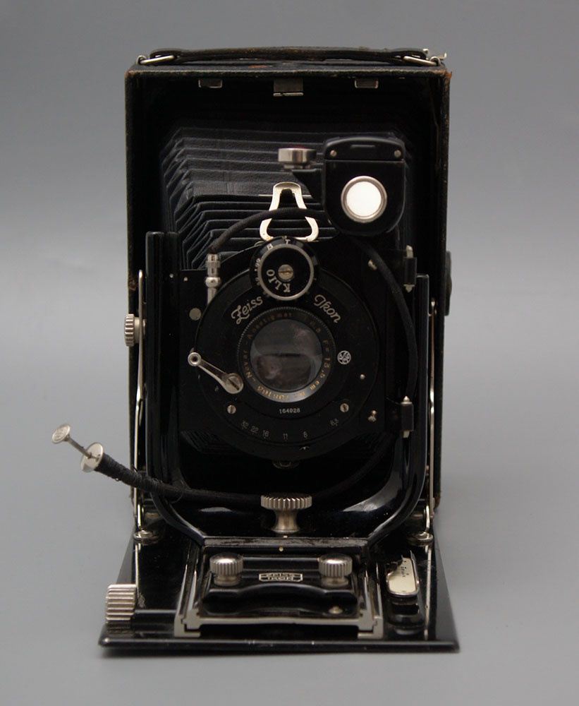 Appareil Photo Ancien ZEISS IKON Ikonta DERVAL – Format 6x11 Cm – Novar Anastigmat 1:6,3