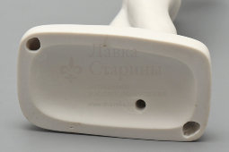 Статуэтка «Мальчик с шариками» (На парад), скульптор Столбова Г. С., серия «Счастливое детство», бисквит, ЛФЗ, 1950-60 гг.